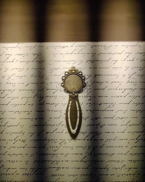 ROUND BOOKMARK 3