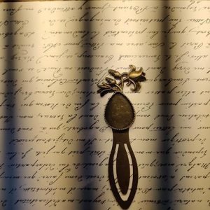 FLOWER DROP BOOKMARK