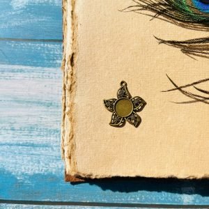 Vintage Pendant 24