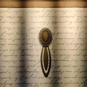 OVAL BOOKMARK 2