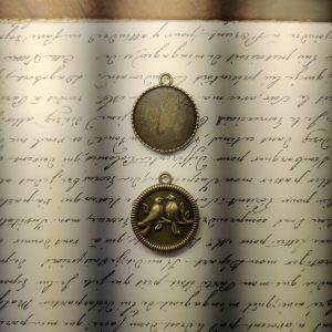 Vintage Pendant 25