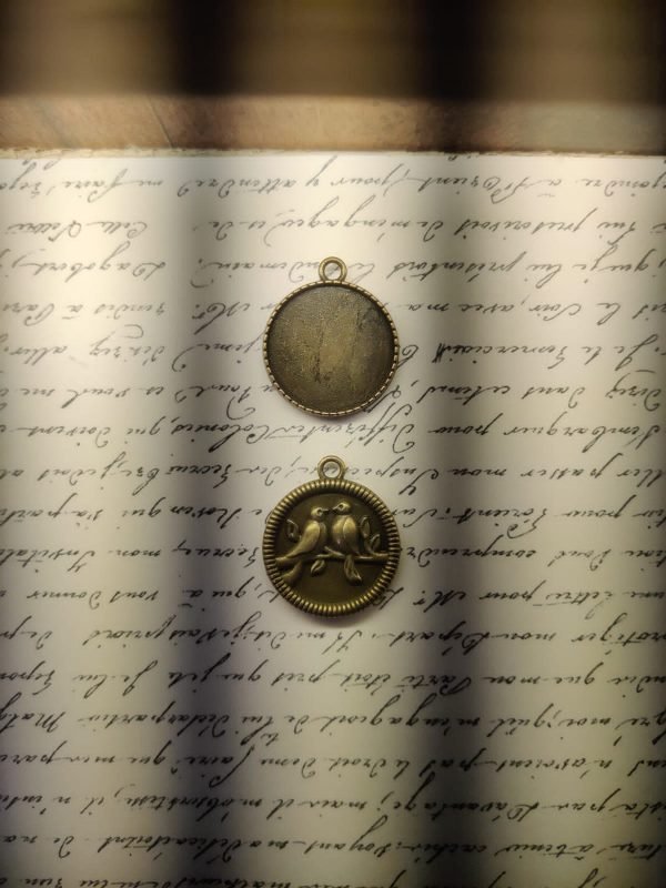 Vintage Pendant 25