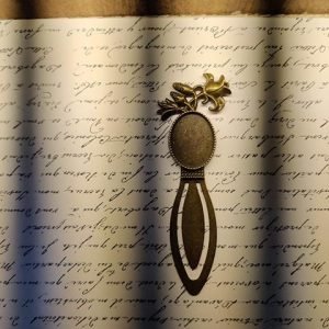 FLOWER OVAL BOOKMARK