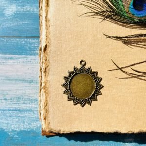 Vintage Pendant 66