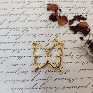BUTTERFLY BEZEL