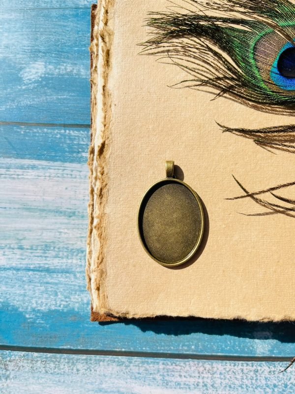 Vintage Pendant 63