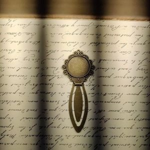 ROUND BOOKMARK 2