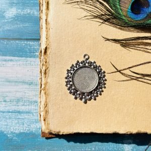 Vintage Pendant 32 (Silver)