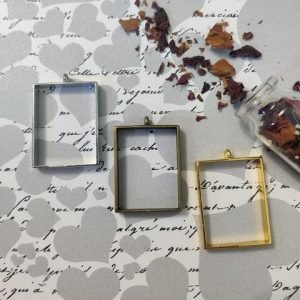 RECTANGLE 4