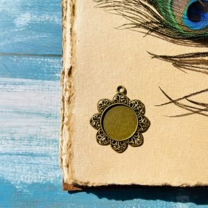 Vintage Pendant 40