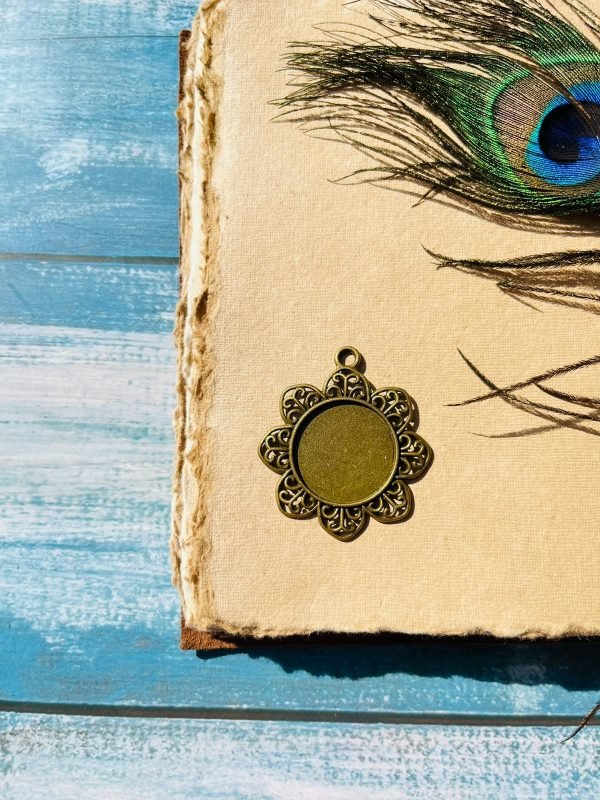 Vintage Pendant 40