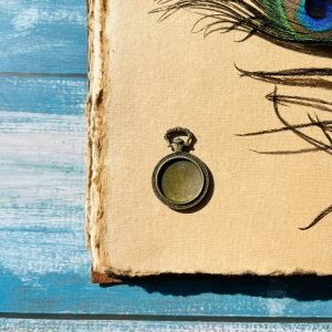 Vintage Pendant 76