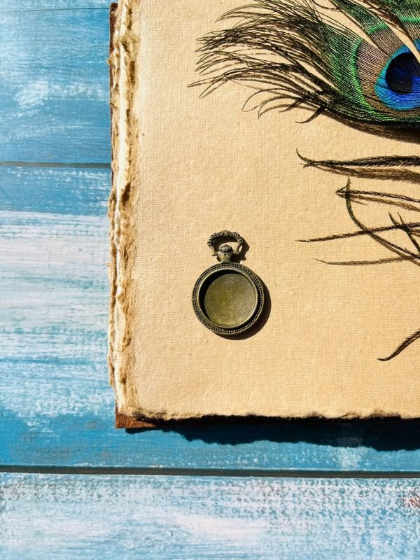 Vintage Pendant 76