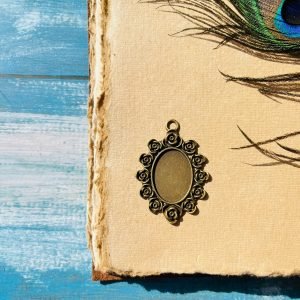 Vintage Pendant 90