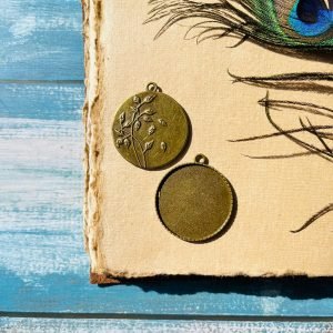 Vintage Pendant 79