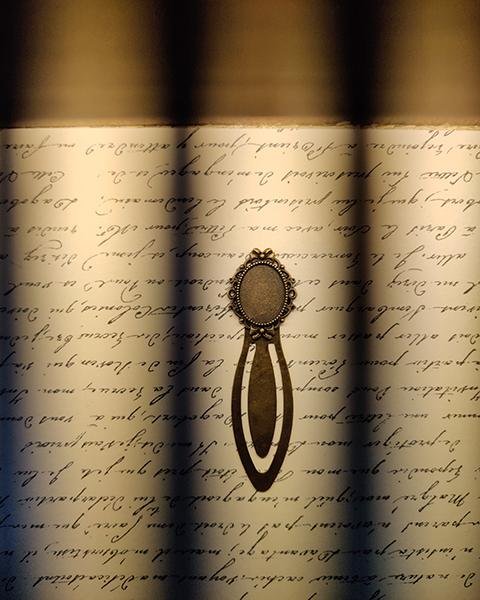 BOOKMARK
