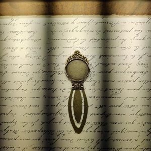 ROUND BOOKMARK 4
