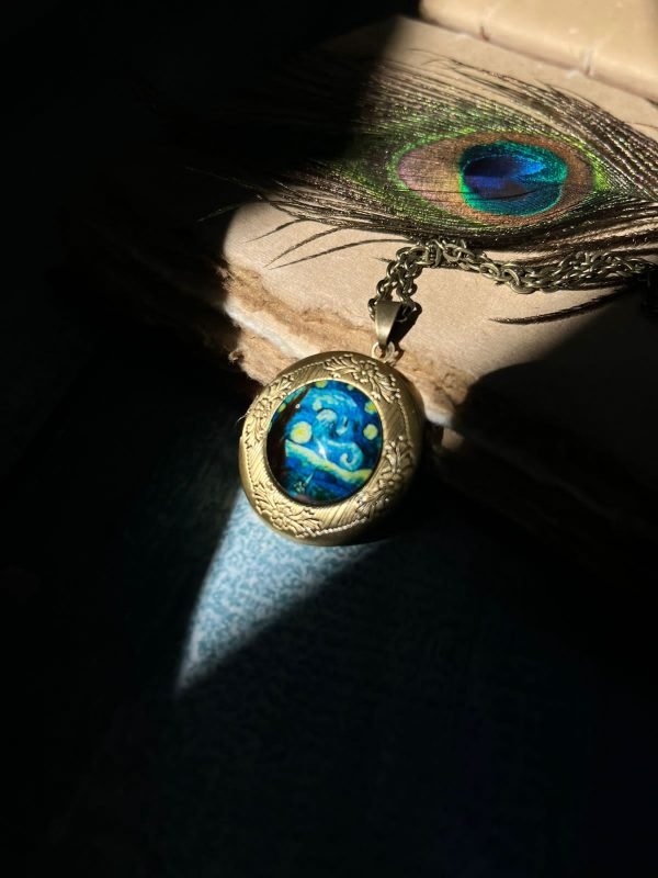 Photo Locket Pendant With chain(Bronze)