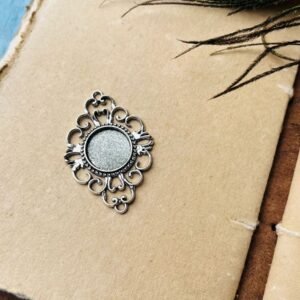 Vintage Pendant 116