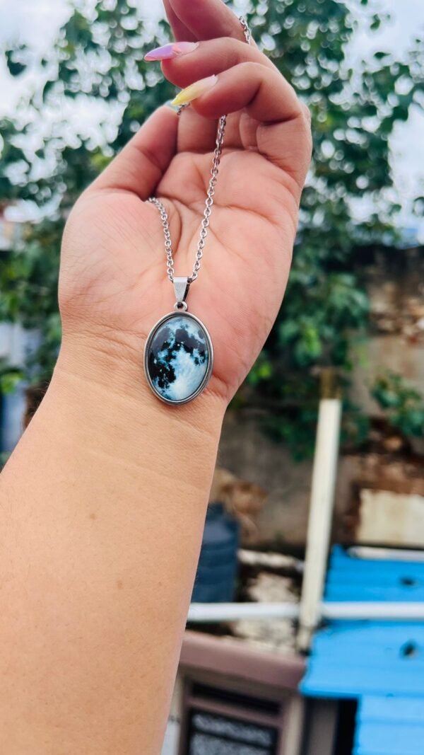 18*25 Glow in Dark pendant with stainless steel 4