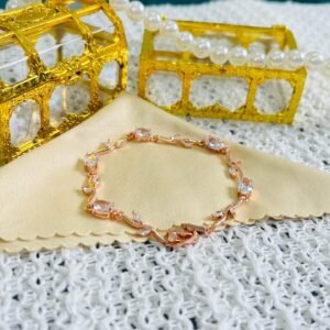 Tulip bracelet 8
