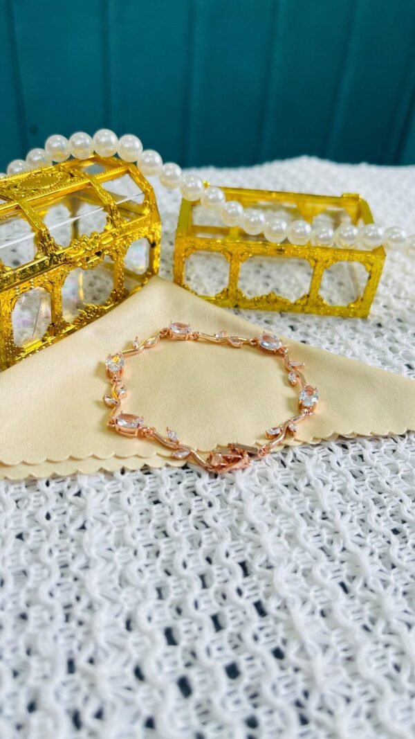 Tulip bracelet 8