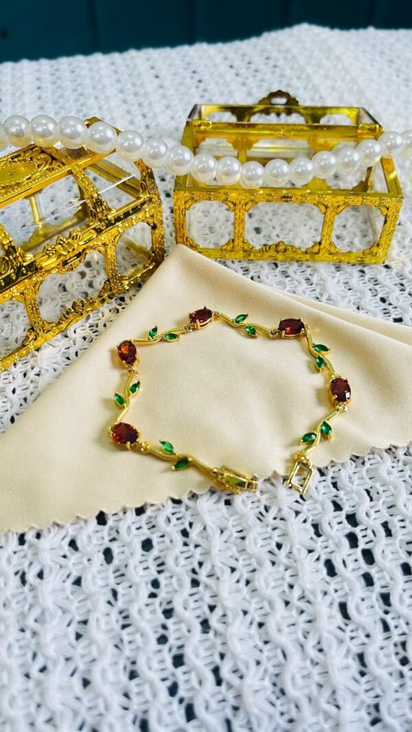 TULIP BRACELET 1